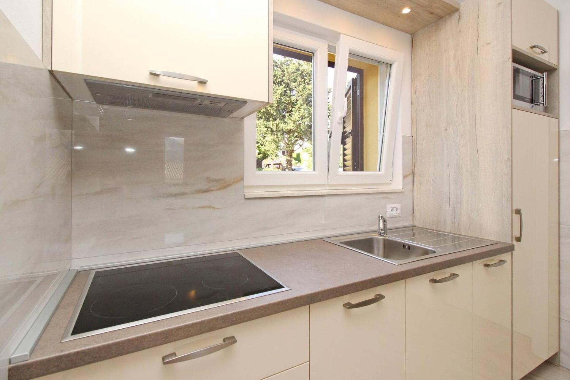 Sunshine Residence Baska מראה חיצוני תמונה